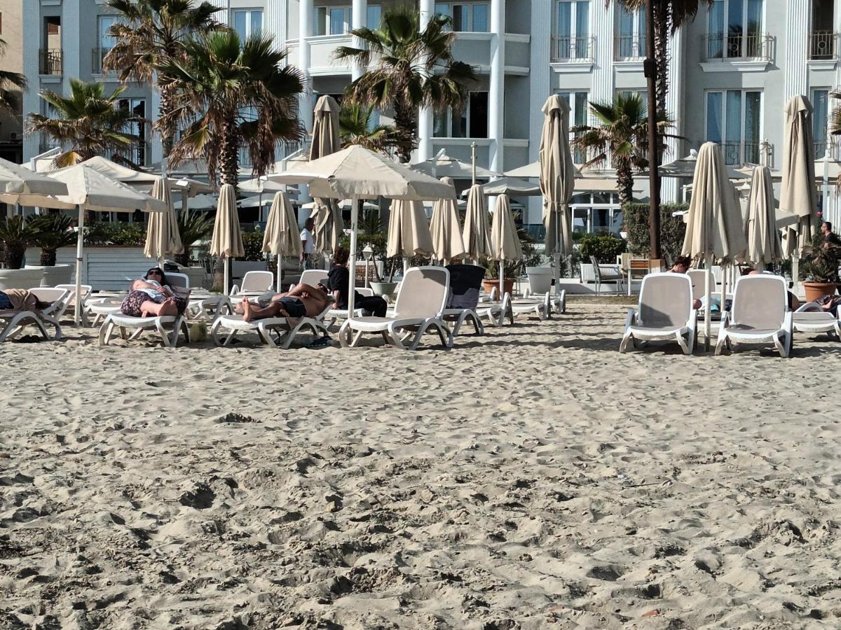 Holiday House Durrës 外观 照片