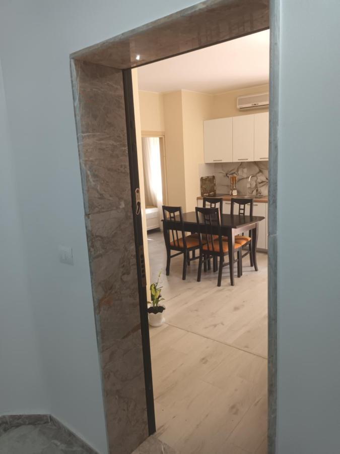 Holiday House Durrës 外观 照片