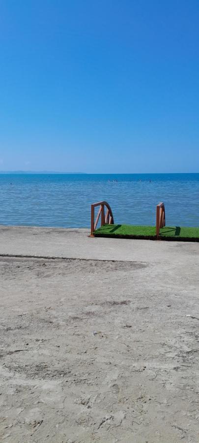 Holiday House Durrës 外观 照片